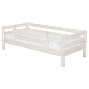 Bílá dětská postel z borovicového dřeva s bezpečnostní lištou Flexa Classic, 90 x 200 cm