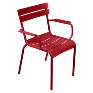 Červená zahradní židle s područkami Fermob Luxembourg