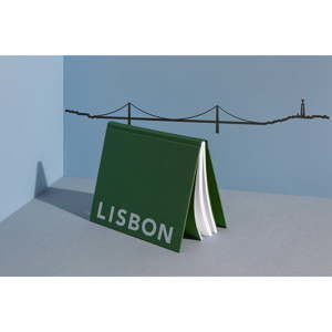 Černá nástěnná dekorace se siluetou města The Line Lisbon XL