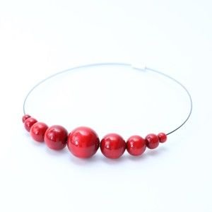 Červený dřevěný náhrdelník Ko-ra-le Retro