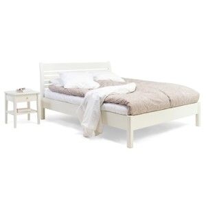 Bílá ručně vyráběná postel z masivního březového dřeva Kiteen Anniina, 180 x 200 cm