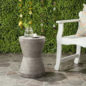Betonový zahradní stolek vhodný do exteriéru Safavieh Hayes