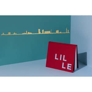 Pozlacená nástěnná dekorace se siluetou města The Line Lille