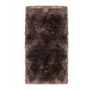 Hnědý koberec z ovčí kožešiny Royal Dream Zealand Natur, 70 x 140 cm