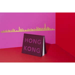 Pozlacená nástěnná dekorace se siluetou města The Line Hong Kong