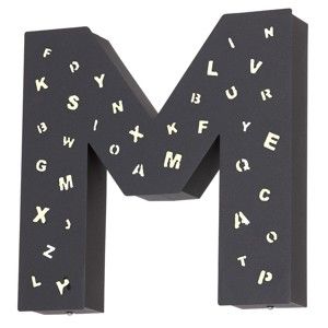 Černá světelná dekorace ve tvaru písmene Glimte Letter M