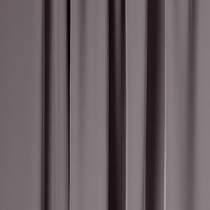 Tmavě šedé zatemňovací závěsy v sadě 2 ks 132x160 cm Twilight – Umbra