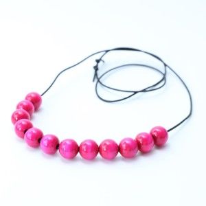 Růžový dřevěný dlouhý náhrdelník Ko-ra-le Long