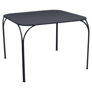 Antracitově šedý zahradní stolek Fermob Kintbury