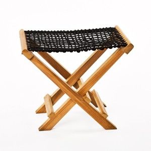 Černá skládací stolička z teakového dřeva a výpletem z provazu Simla Lay