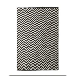 Černobílý bavlněný ručně tkaný koberec Pipsa Zigzag, 140 x 200 cm