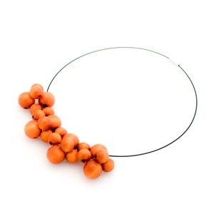 Oranžový dřevěný náhrdelník Ko–ra–le Bubbles