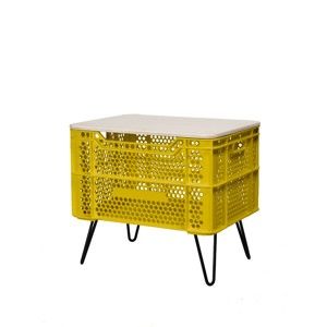Žlutý konferenční stolek z recyklovaného plastu Really Nice Things Eco